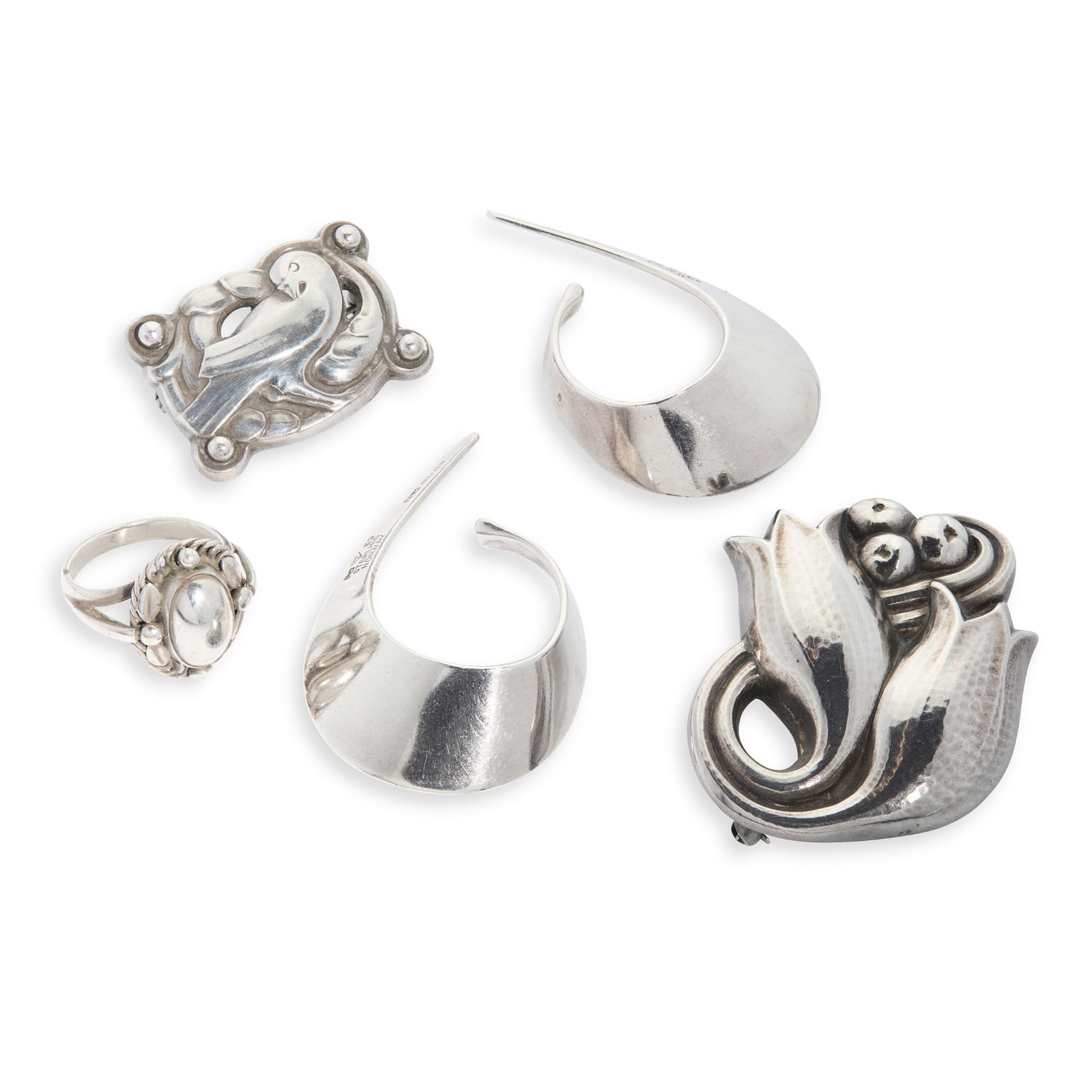 GEORGE JENSEN (1866-1835): GEORGE JENSEN (1866-1835) COLLECTION OF JEWELLERY silver, stamped maker's marks, comprising; a RING, stamped 925.S/ STERLING/ DENMARK/ 1, 2cm diameter; a ‘DOVE’ BROOCH, stamped