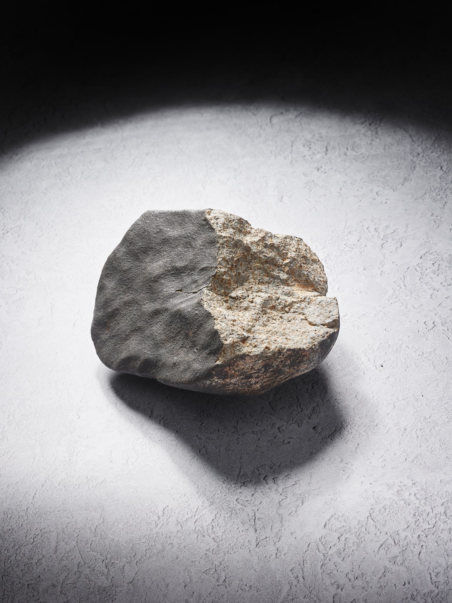 A FRAGMENT OF THE METEORITE THAT CONTAINS EXTRATERRESTRIAL WATER: A FRAGMENT OF THE METEORITE THAT CONTAINS EXTRATERRESTRIAL WATER CHONDRITE, H3-6, FELL ZAG, WESTERN SAHARA, AUGUST 4TH 1998 H3-6 regolith breccia, a sculptural, oriented specimen with fusion crust and