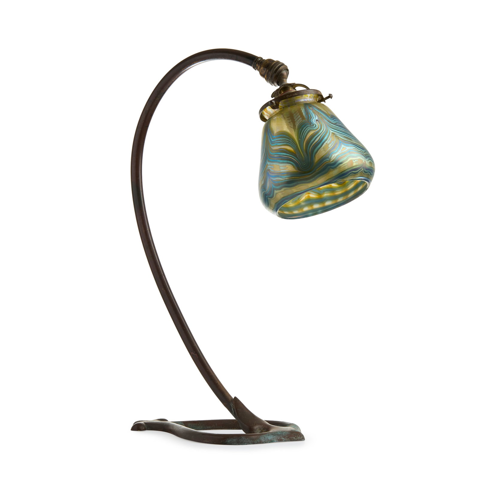 ‡ LOETZ: LOETZ PHÄNOMEN TABLE LAMP circa 1910iridescent glass, with patinated copper basebase stamped K 345(2) 38.3cm high, shade 11.3cm diameter