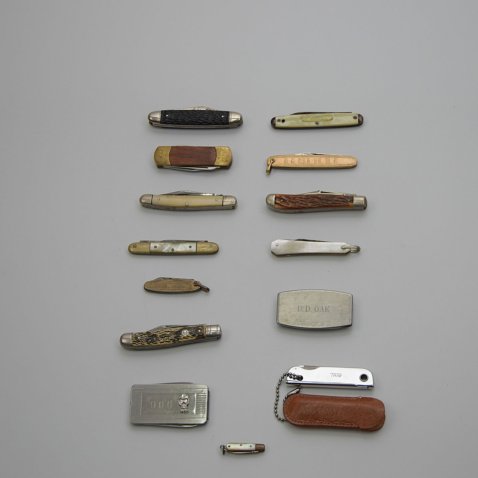 COLLECTION OF 14 ANTIQUE/VINTAGE MINIATURE FOLDING POCKET KNIFES (1 of 4)