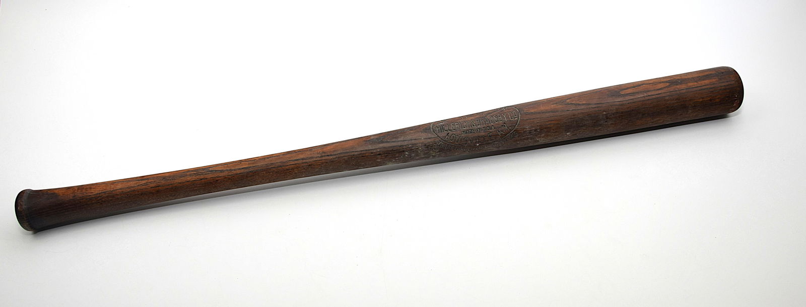 ANTIQUE LOUISVILLE SLUGGER BASEBALL BAT (1 of 7)