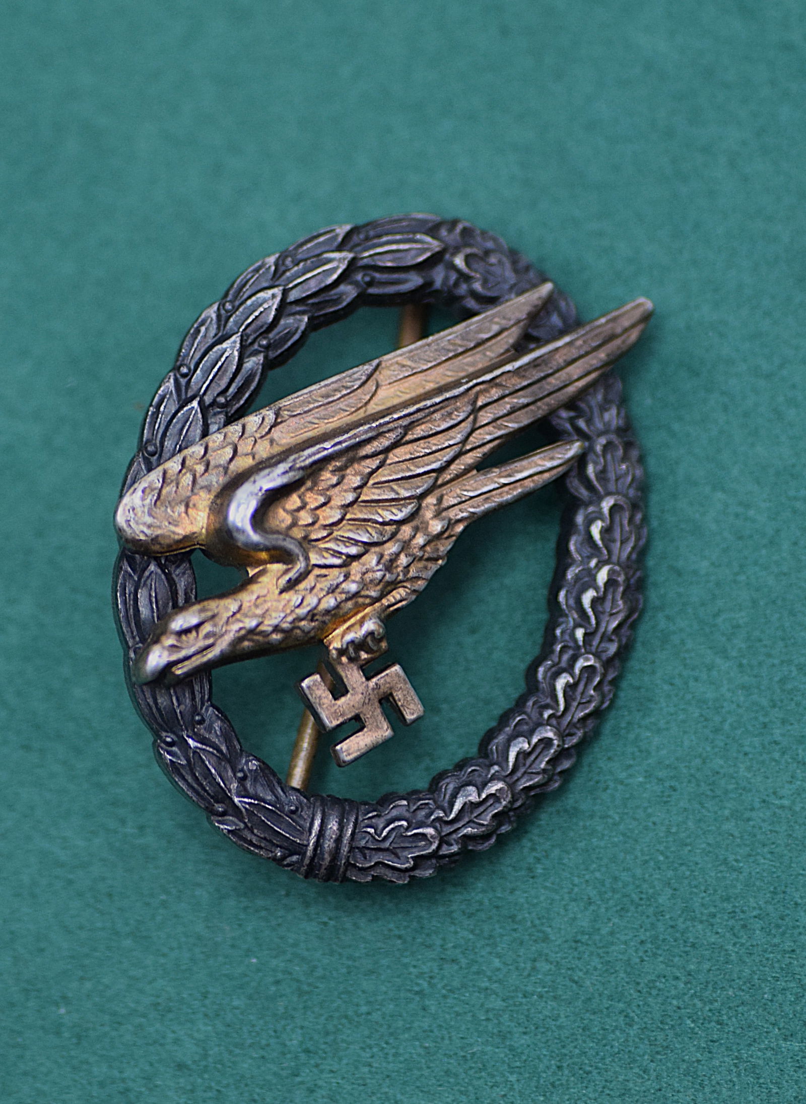 WWII GERMAN PARACHUTIST BADGE, ORIGINAL (1 of 5)