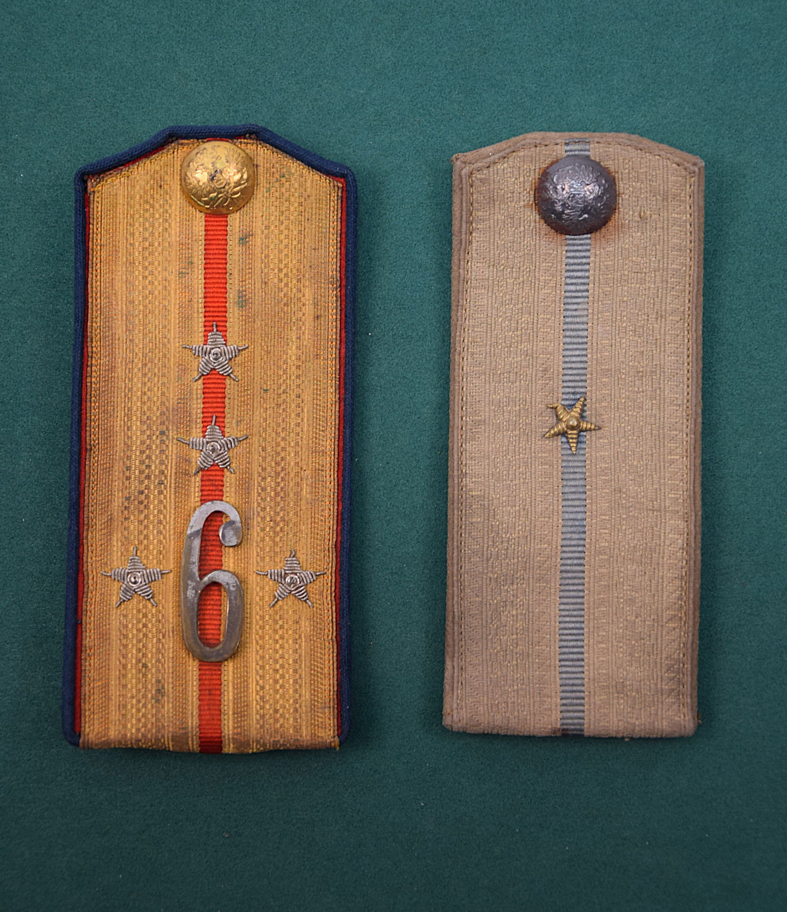 IMPERIAL RUSSIAN OFFICERS SHOULDER BOARDS (1 of 12)