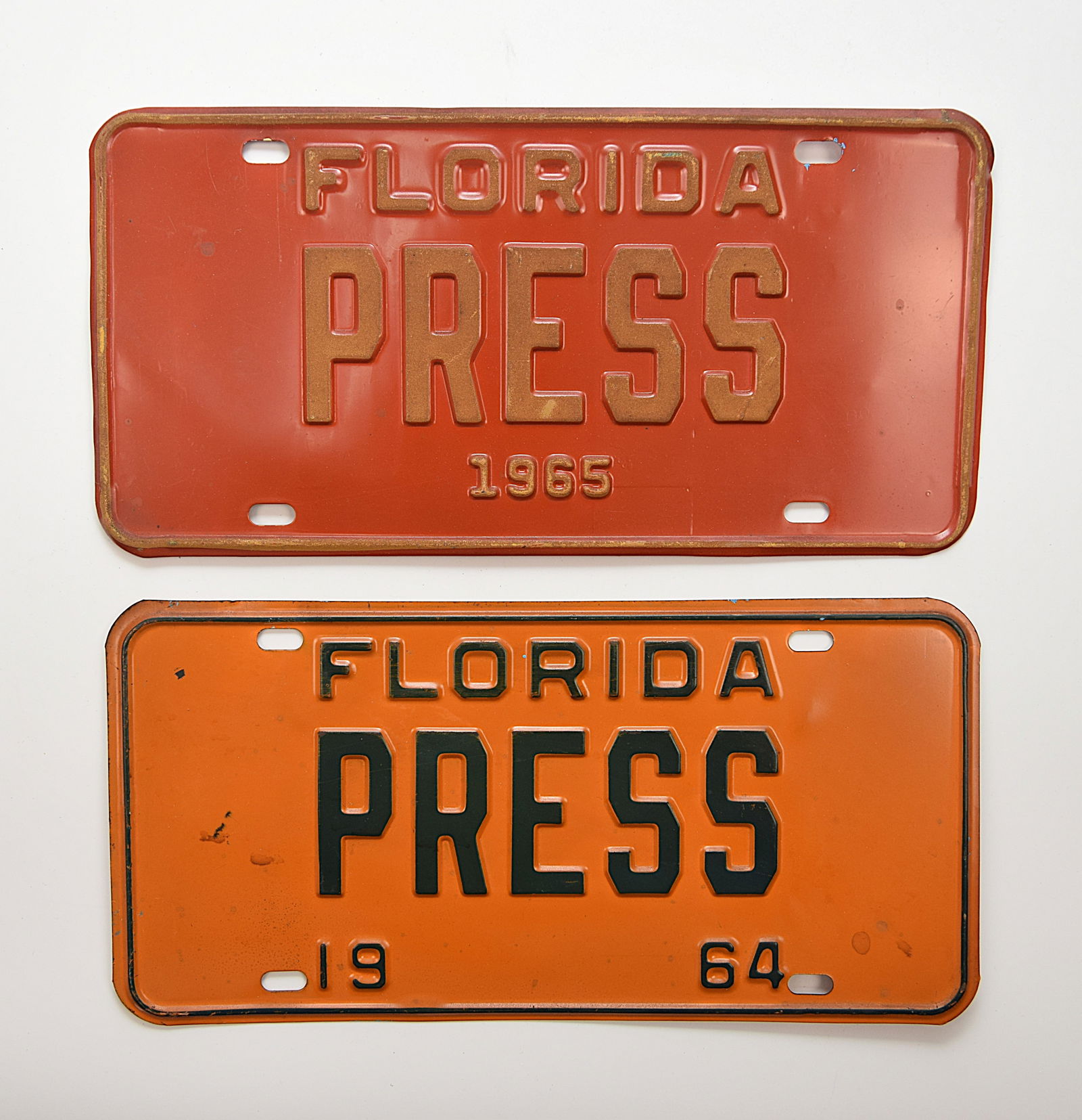 VINTAGE FLORIDA PRESS LICENSE PLATES (1 of 2)