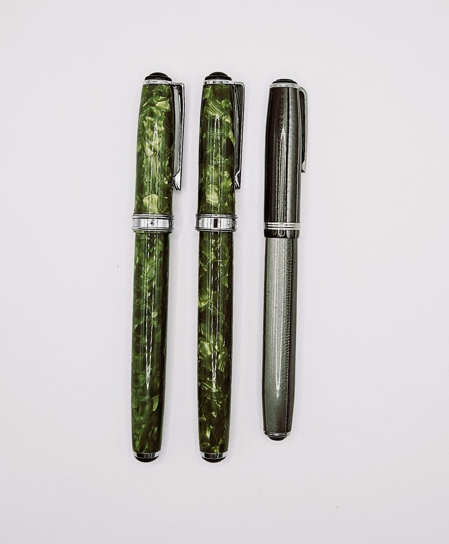 THREE VINTAGE FOUNTAIN PEN, LEVENGERS, EASTERBROOK (1 of 8)
