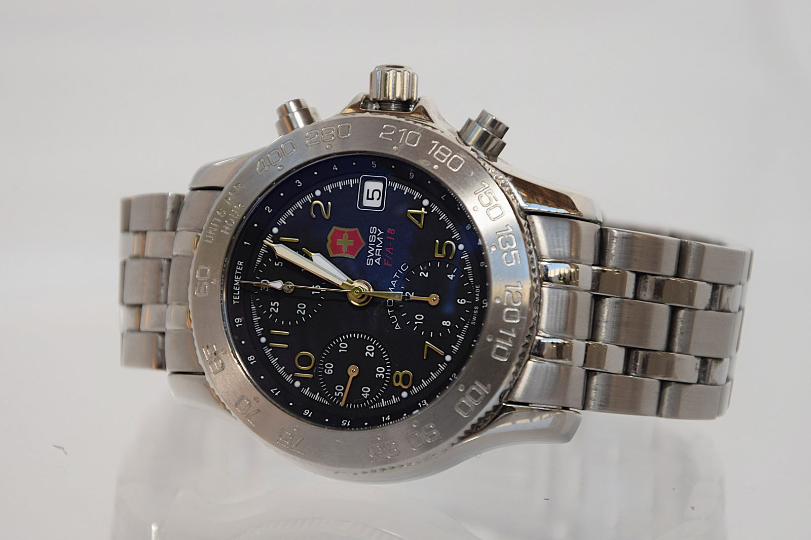 SWISS ARMY CHRONOGRAPH AUTOMATIC SWISS WRISTWATCH (1 of 10)