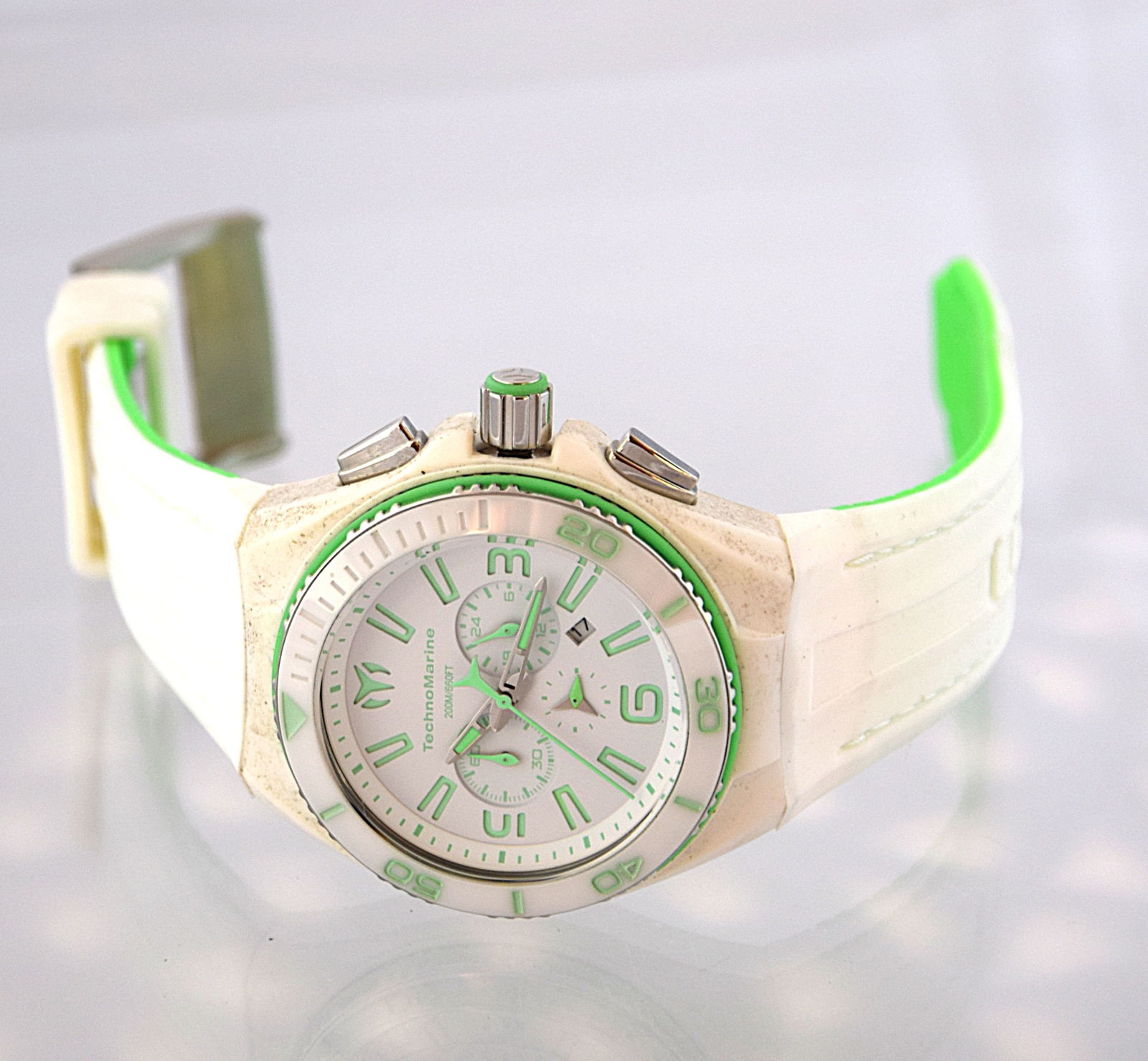 TECHNOMARINE DIVER QUARTZ JAPAN WATCH OLD/NEW STOCK: TECHNOMARINE 200M/660FT DIVER WATCH, Original Bracelet. OLD/NEW STOCK. Size: Case app. 46mm excluding crown. Condition: Working at the time of inspection. Please see pictures. Provenance: NYC prominen