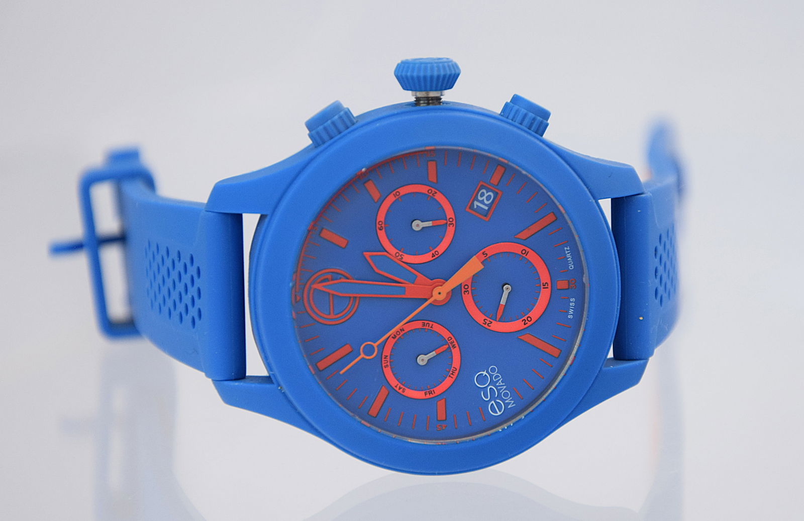 MOVADO ESQ CHRONOGRAPH QUARTZ SWISS WRIST WATCH, NEW: MOVADO ESQ CHRONOGRAPH QUARTZ SWISS men watch. NEW. Size: Case app. 43mm excluding crown. Condition: Working at the time of inspection. Please see pictures. Provenance: NYC prominent watch collector.