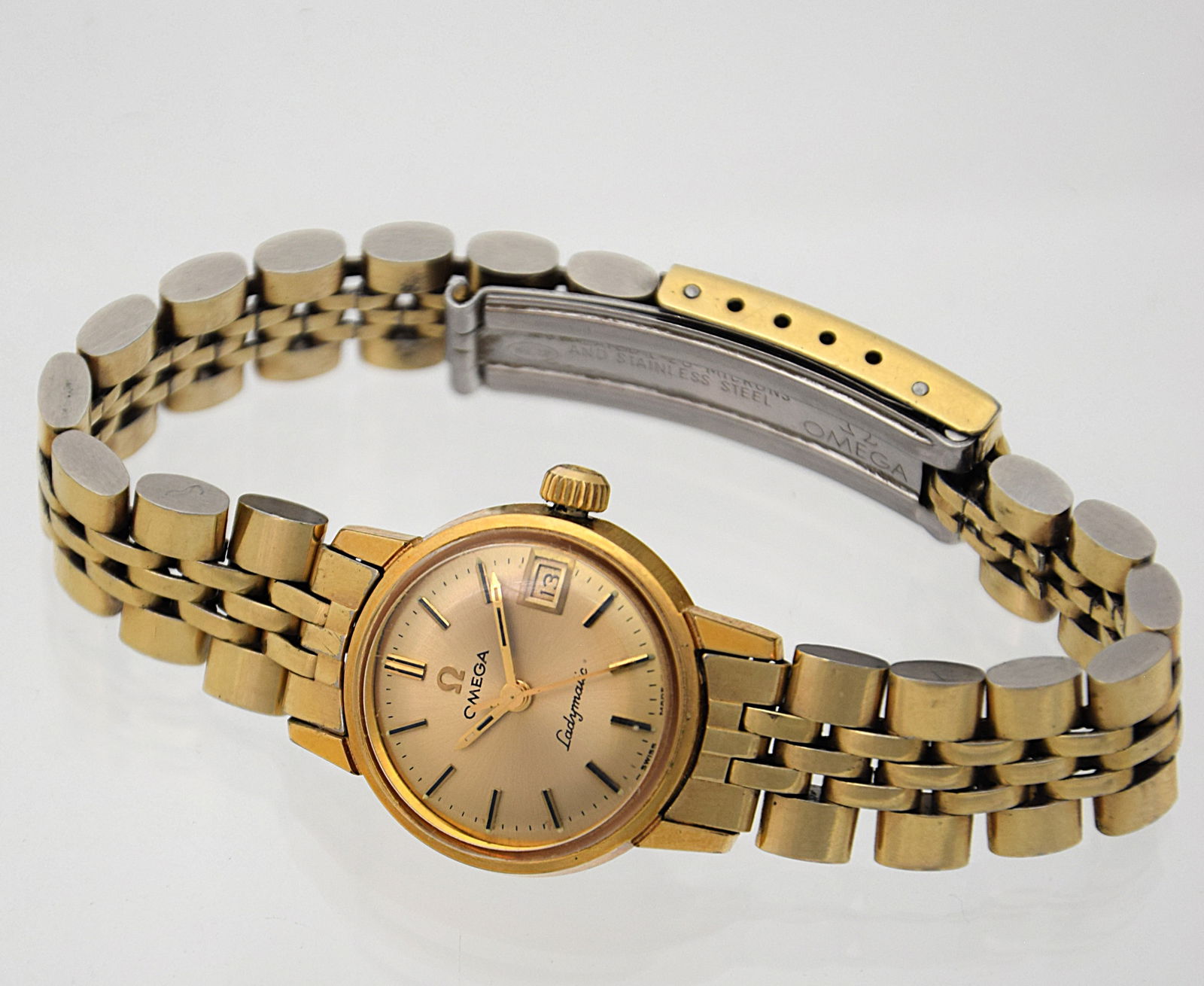 OMEGA AUTOMATIC SWISS WRIST WATCH (1 of 9)