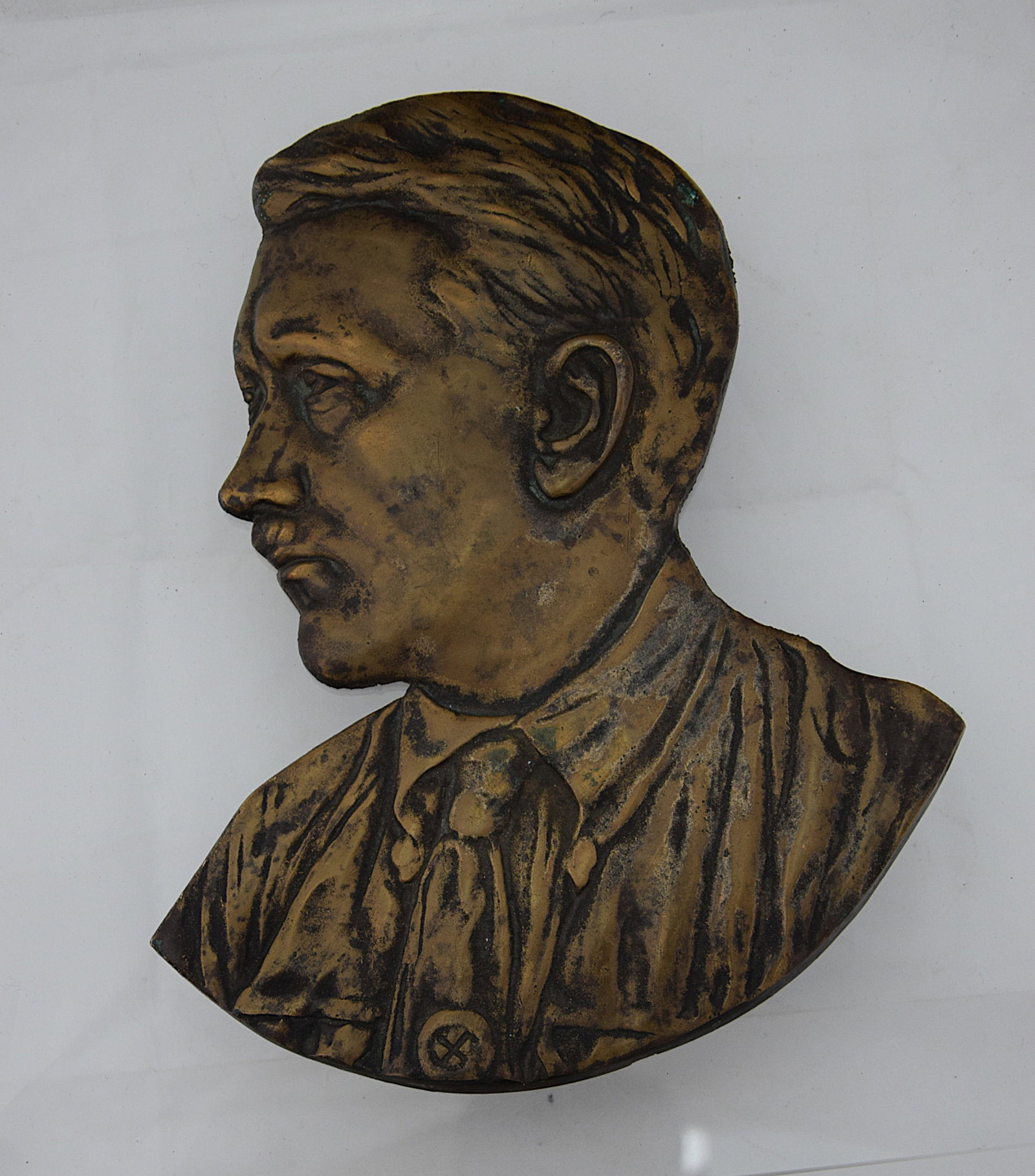 PATINATED BRONZE PROFILE PLAQUE OF HITLER PORTRAIT (1 of 4)
