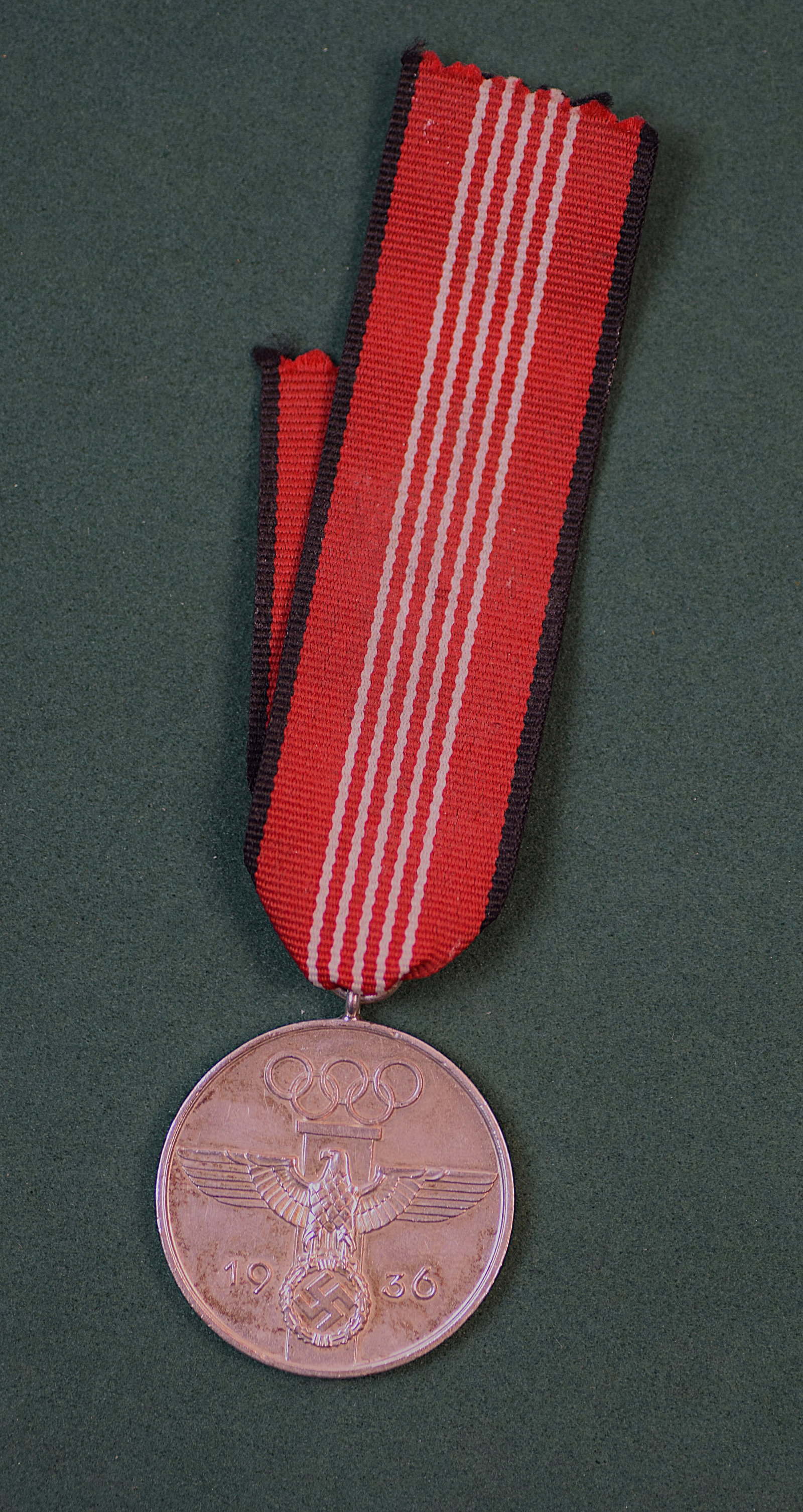 ORIGINAL THIRD REICH 1936 BERLIN OLYMPIC COMMEMORATIVE MEDAL (1 of 4)