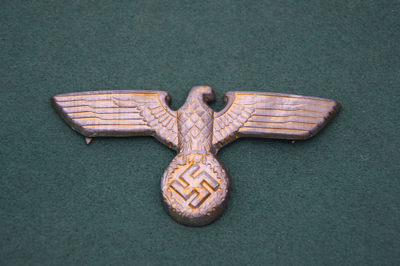 WWII GERMAN THIRD REICH CAP EAGLE INSIGNIA (1 of 3)