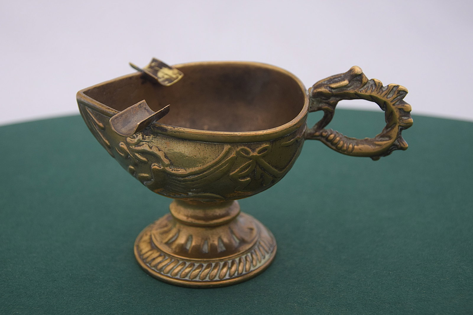 VINTAGE CHALICE ASHTRAY - 2