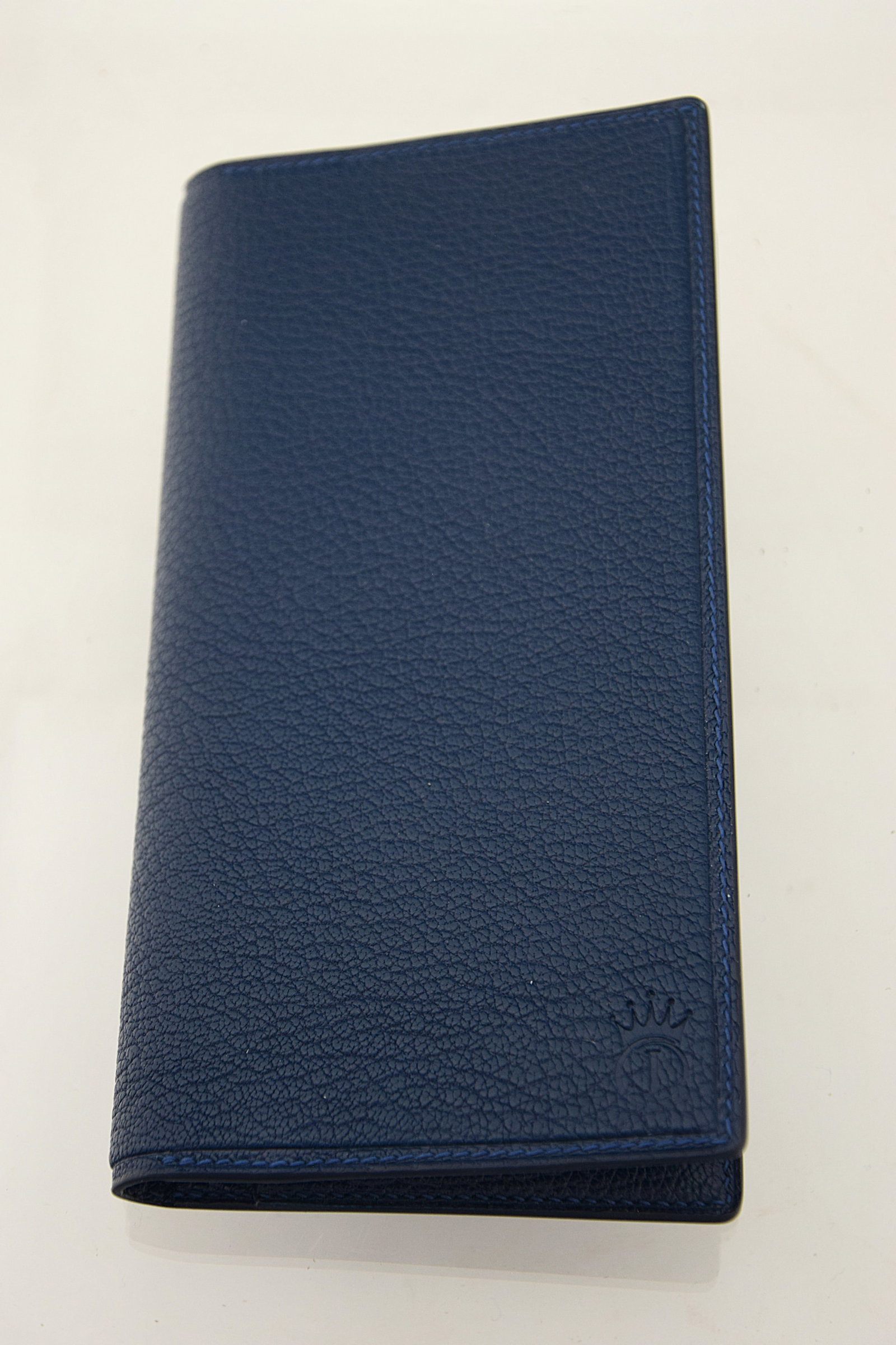 HAND MADE LONG WALLET FROM ITALIAN LEATHER, NEW: HAND MADE LONG WALLET FROM ITALIAN FALLCO PELLAMI LEATHER, NEW. MADE BY AN EXPERT LEATHERMAKER IN TBILISI, GEORGIA. Size: 7 1/2 x 3 3/4 in., overall . All measurements are approximate. Condition: Plea