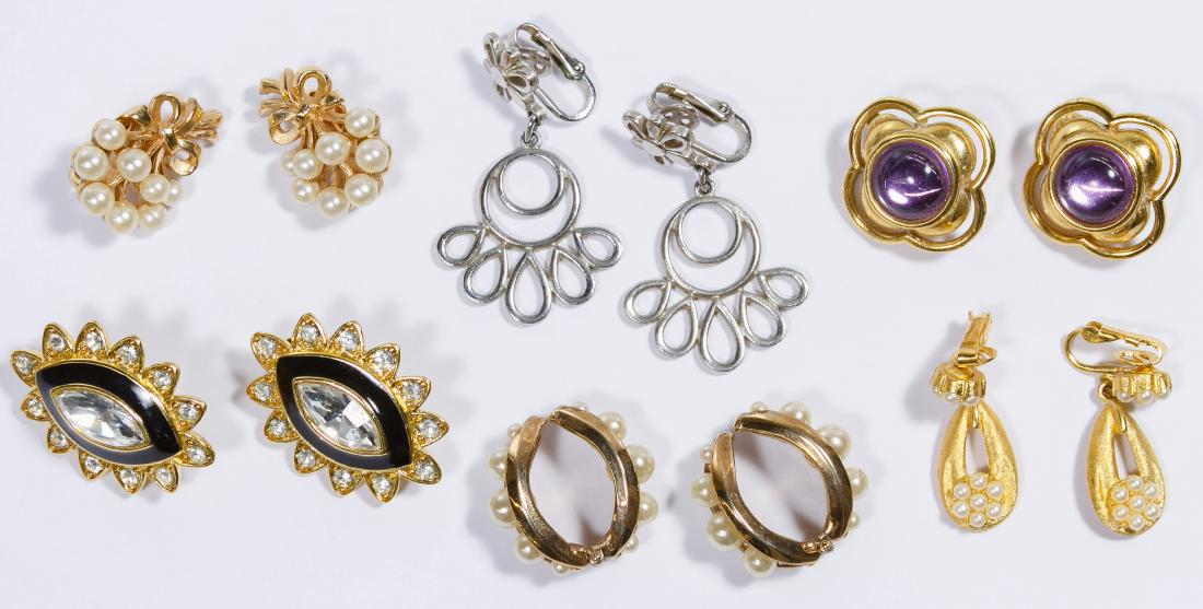 Costume Jewelry Earrings Assortment: Costume Jewelry Earrings Assortment Twenty-one pairs with examples from Giovanni, Sarah Coventry, Trifari, Coro Craft and Napier Category: Silver & Costume Jewelry > Costume Tax Status: Subject to an