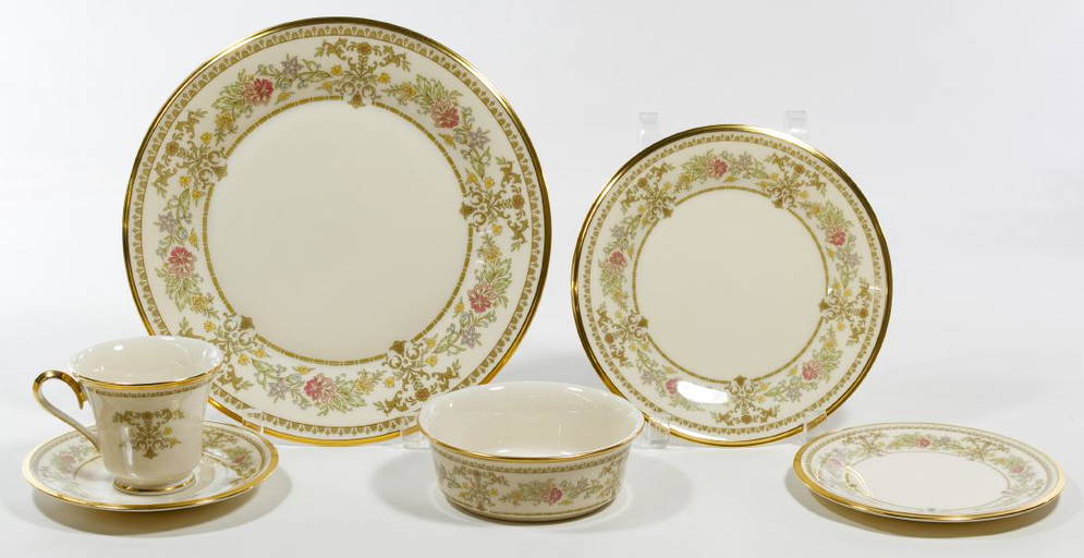 Lenox 'castle Garden' China Service