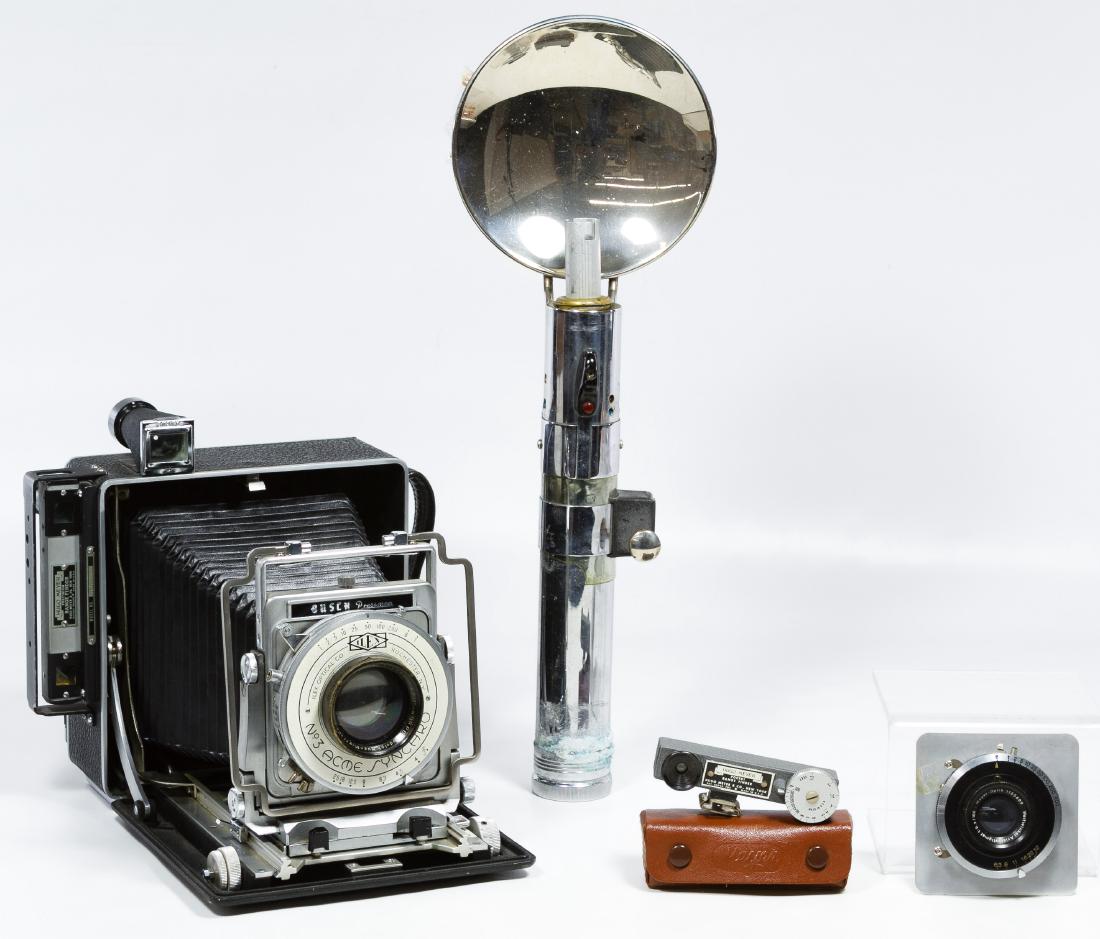 Busch Model D Precision Camera: Busch Model D Precision Camera Serial #D105364, having a ILEX No.3 Acme Synchro lens, Hugo Meyer range finder; together with a flash booklet, flash, Hugo Meyer range finder and Weitwinkel Aristostigma