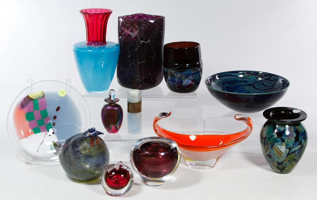 Art Glass Assortment: Art Glass Assortment Twelve items including vases, perfume bottles, chicken figurine and a plate with examples from Robert Held, Lindstrand, Josh Simpson blue bowl, Kenny Walton, Robert Deebie, Jones