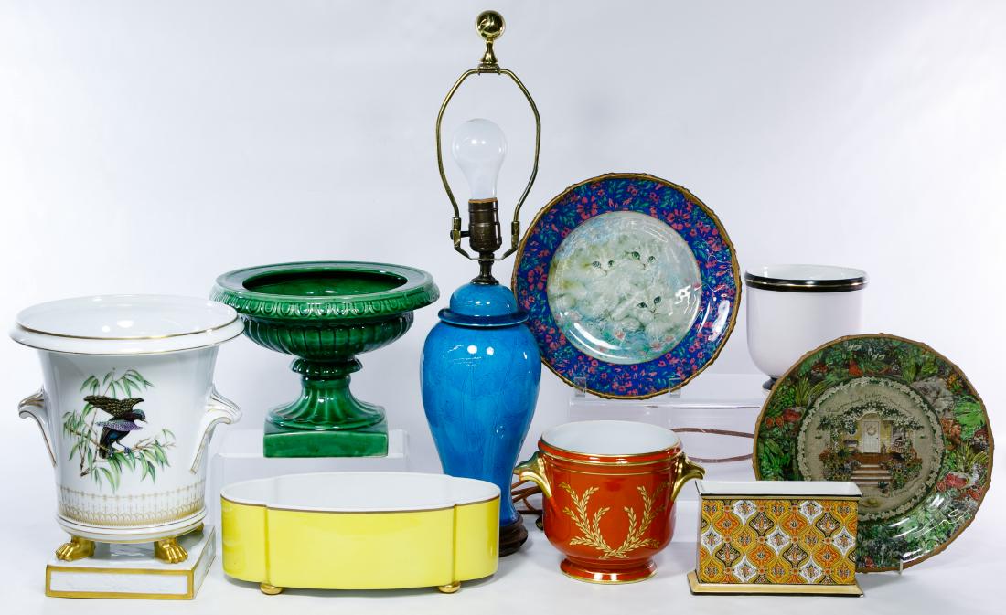 Vista Alegre for Mottahedeh, Limoges and Asian: Vista Alegre for Mottahedeh, Limoges and Asian Porcelain Assortment Including (3) Mottahedeh designed vessels for Vista Alegre of Portugal, an orange Limoges urn, an Italian Mottahedeh design letter h