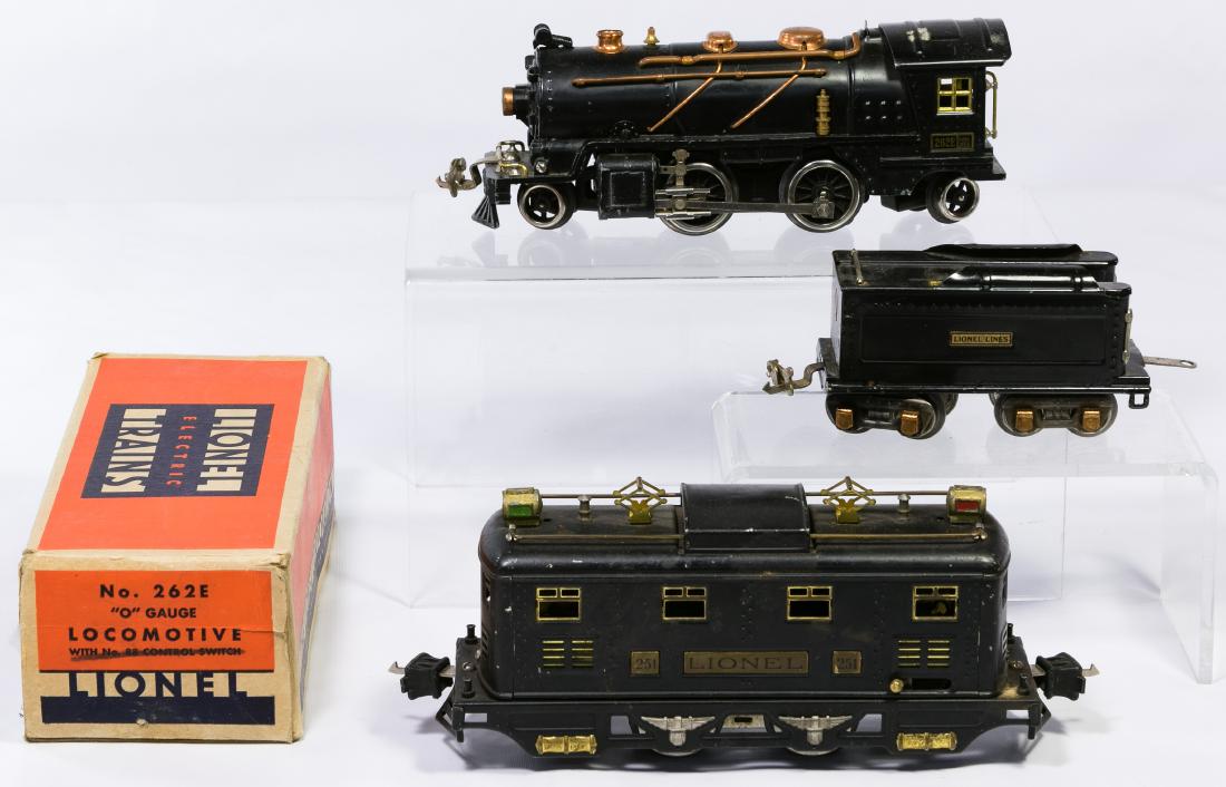 Lionel Pre-War O-Gauge Model Toy Train Engines and (1 of 2)