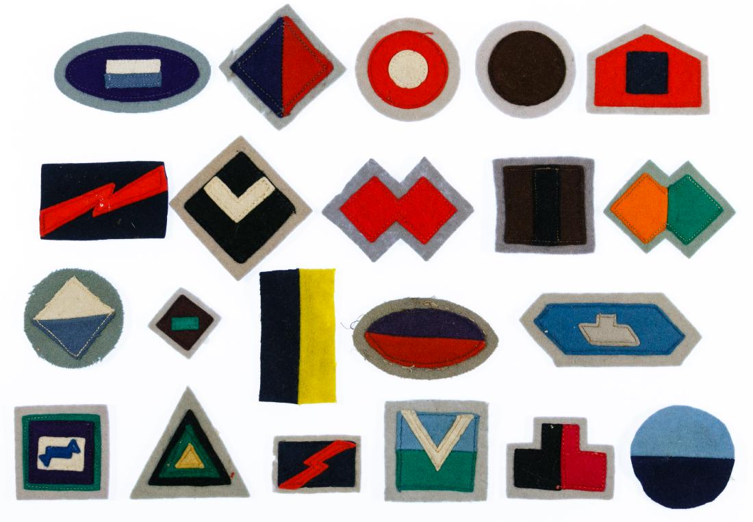 4 KKK Patches - Aug 25, 2013 | Martin Auction Co. in IL 4 KKK Patches - Aug 25, 2013 | Martin Auction Co. in IL