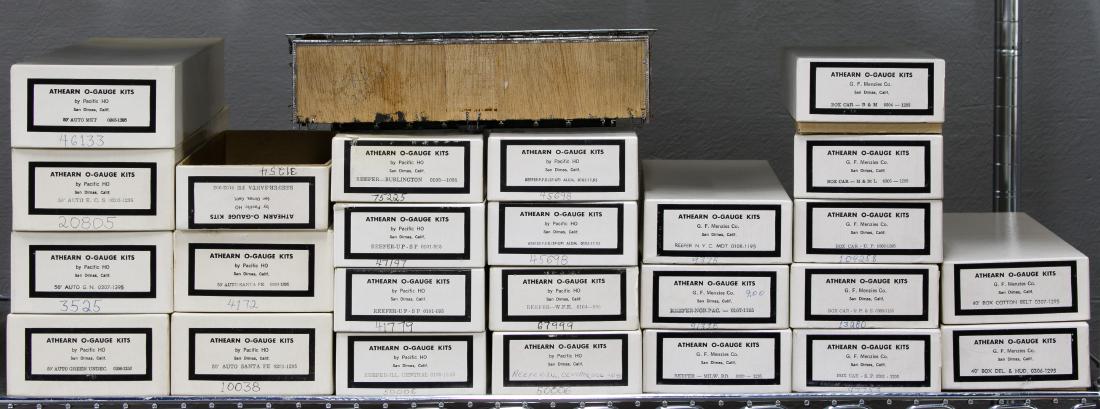 Athearn Line O-Gauge Model Train Car Kit Assortment (1 of 1)