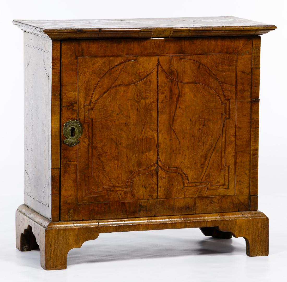 English Jewelry Chest (1 of 8)