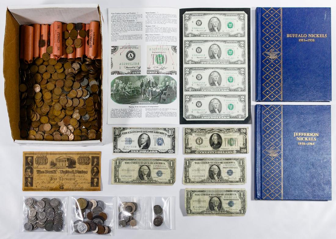 US Coin and Currency Assortment (1 of 7)