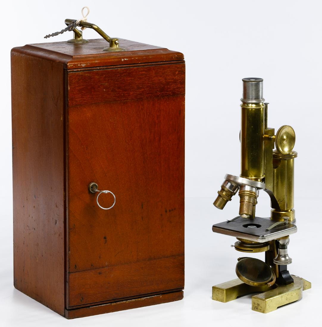 James W Queen & Co Microscope (1 of 6)