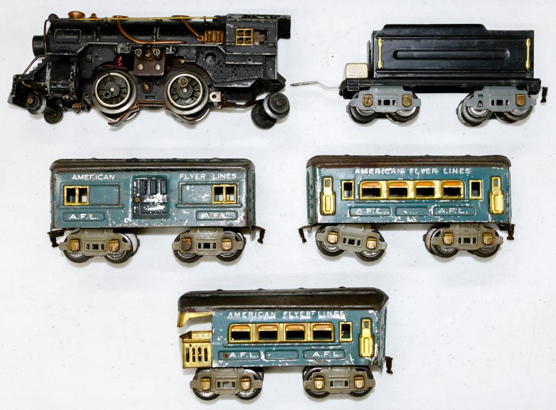 American Flyer Model Train Assortment (1 of 3)