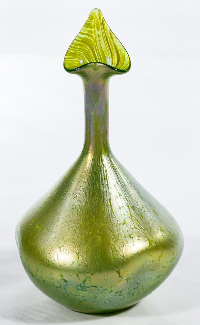 Loetz Art Glass Vase: Loetz Art Glass Vase Jack-in-the-Pulpit vase, oil spot gold iridescent, pinched bulbous base, ground and polished pontil Condition: Very Good, no chips or cracks noted Length: 9.75 inches, Width: 5.50