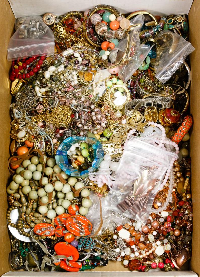 Costume Jewelry Assortment: Costume Jewelry Assortment Approximately eighteen pounds of costume jewelry including necklaces, link bracelets, earrings and rings Condition: Very Good to Good, light wear; some pieces with store tag