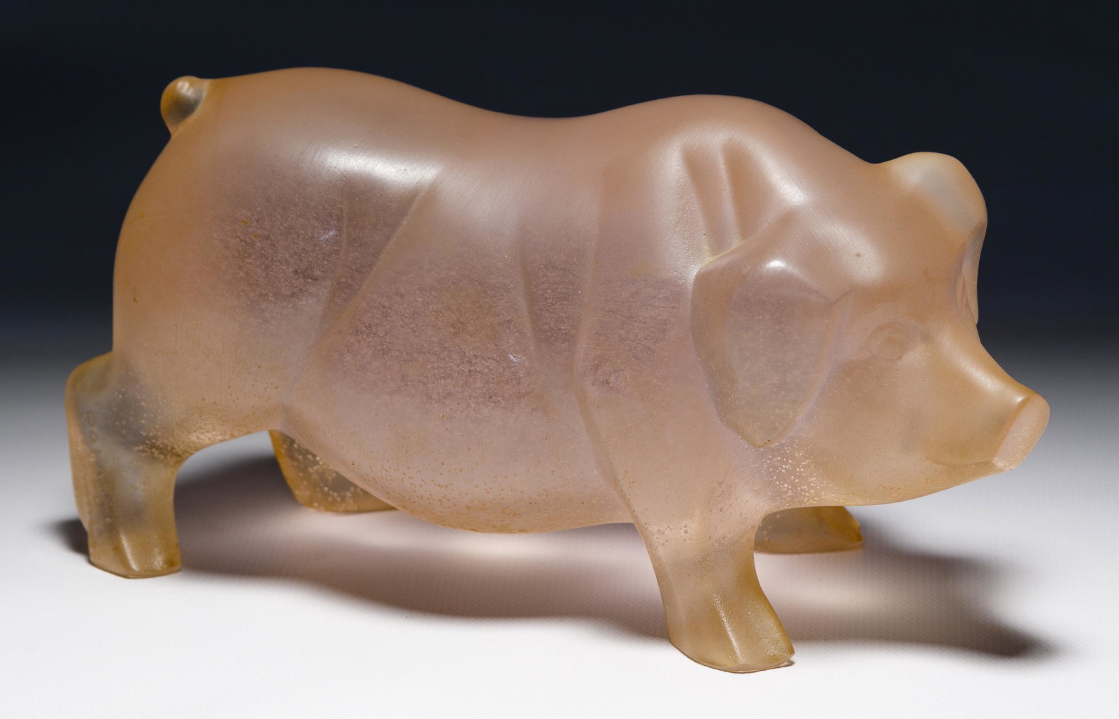 Daum Art Glass 'Cochon Rose' Pig Figurine: Daum Art Glass 'Cochon Rose' Pig Figurine Rose colored pig with original box, COA, #99/100, marked on back leg Condition: Very Good, light surface wear overall, no chips or cracks noted; please note:
