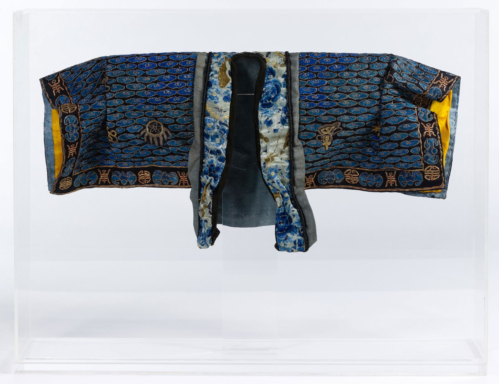 Japanese Embroidered Doll Kimono Jacket (1 of 2)