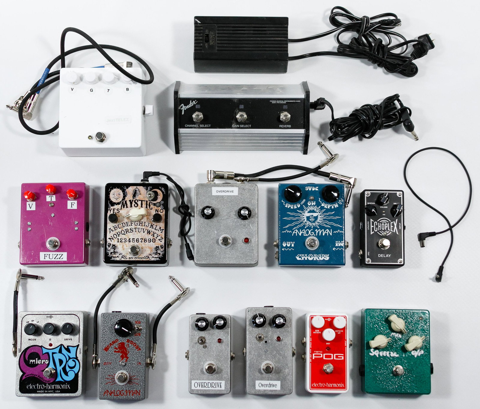 Guitar Pedal / Effect Assortment: Guitar Pedal / Effect Assortment Fourteen items including a Fender 3-Button channel gain reverb foot switch, El Rey Effects Mystic Ouija Effect Pedal, Analogman Chorus, Analogman Beano Boost, Echoplex