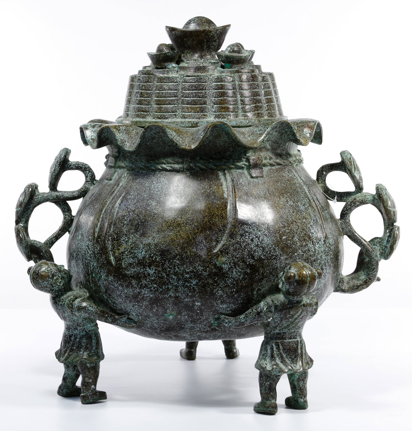 Chinese Bronze Sensor: Chinese Bronze Sensor Undated, very large three figure footed vessel holding a bag, the lid having stacked coins depicting wealth; property from a Highland Park, Illinois collector Condition: Very Goo
