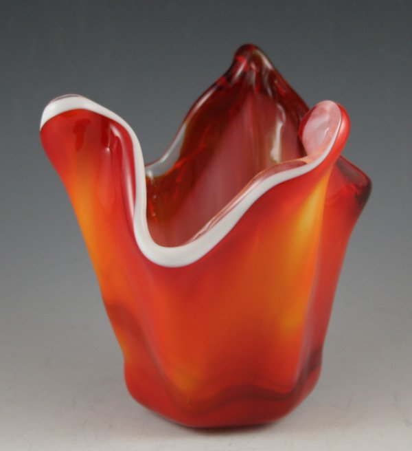 Cased orange/white artglass handkerchief vase: Cased orange/white artglass handkerchief vase. DIMENSIONS: 6' tall CONDITION: Good Condition ESTIMATE: $40-$40 uest.