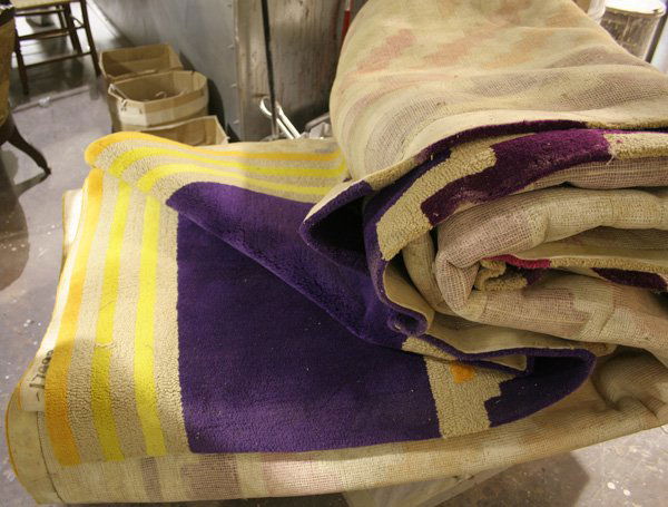 Edward Fields, Contemporarty geometric design: Edward Fields, Contemporarty geometric design area rug. ca. Contemporary CONDITION: Good Condition ESTIMATE: $20-$40 uest.