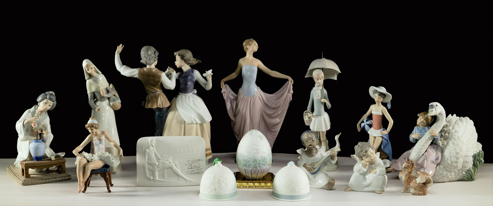 Lladro Figurine Assortment (1 of 11)