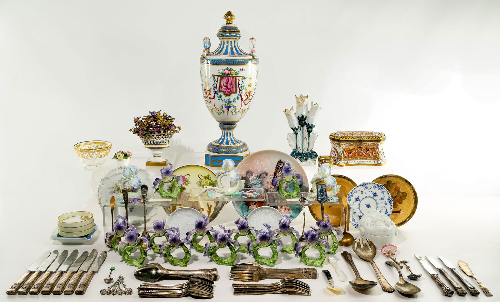 Decorative Table Accessory Assortment (1 of 5)