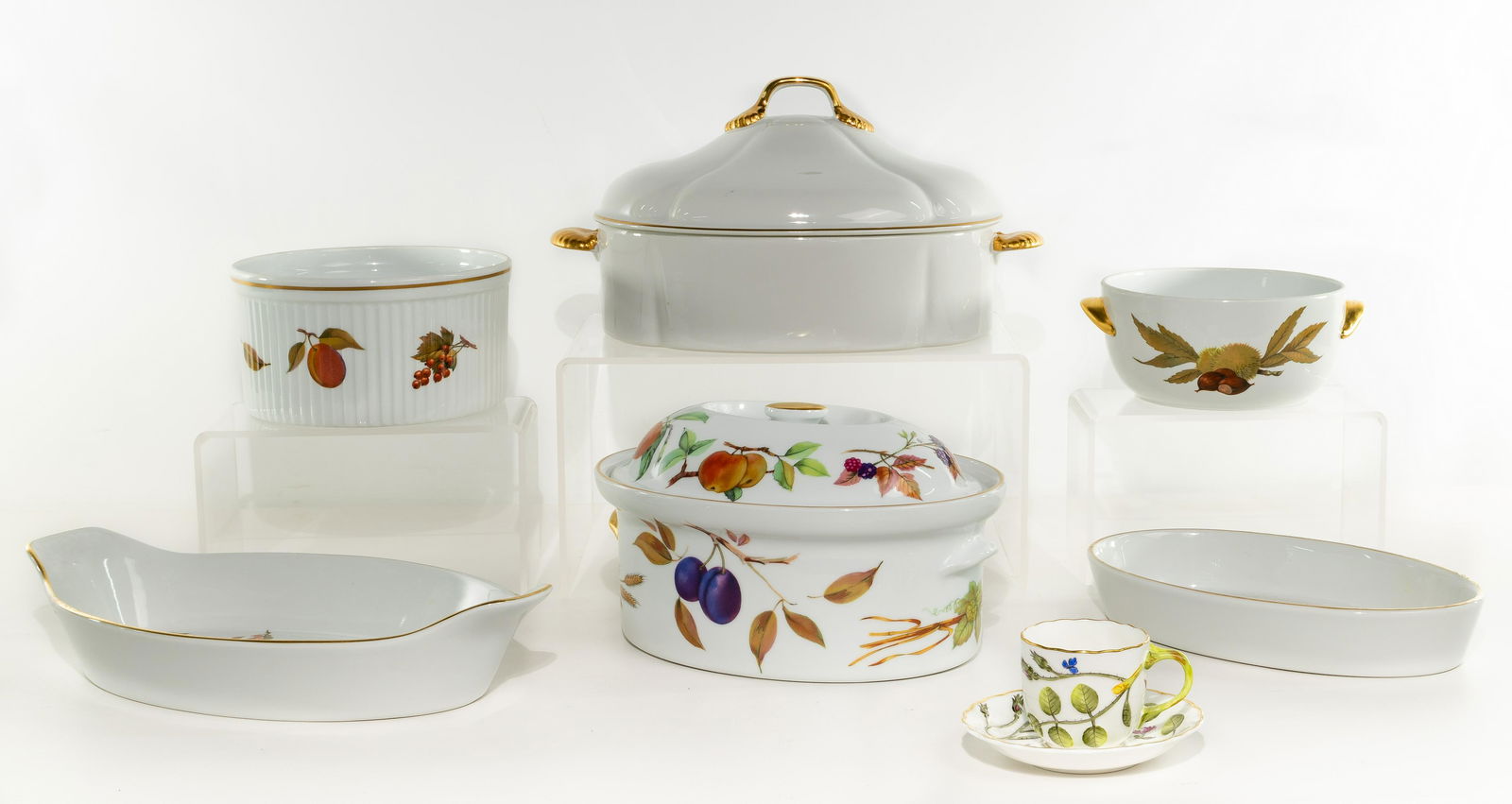 Royal Worcester 'Evesham Gold' Ovenware Assortment (1 of 5)