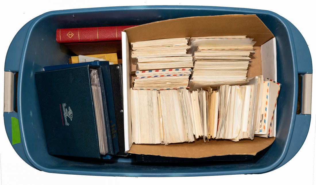 US Stamp and First Day Cover Assortment (1 of 6)