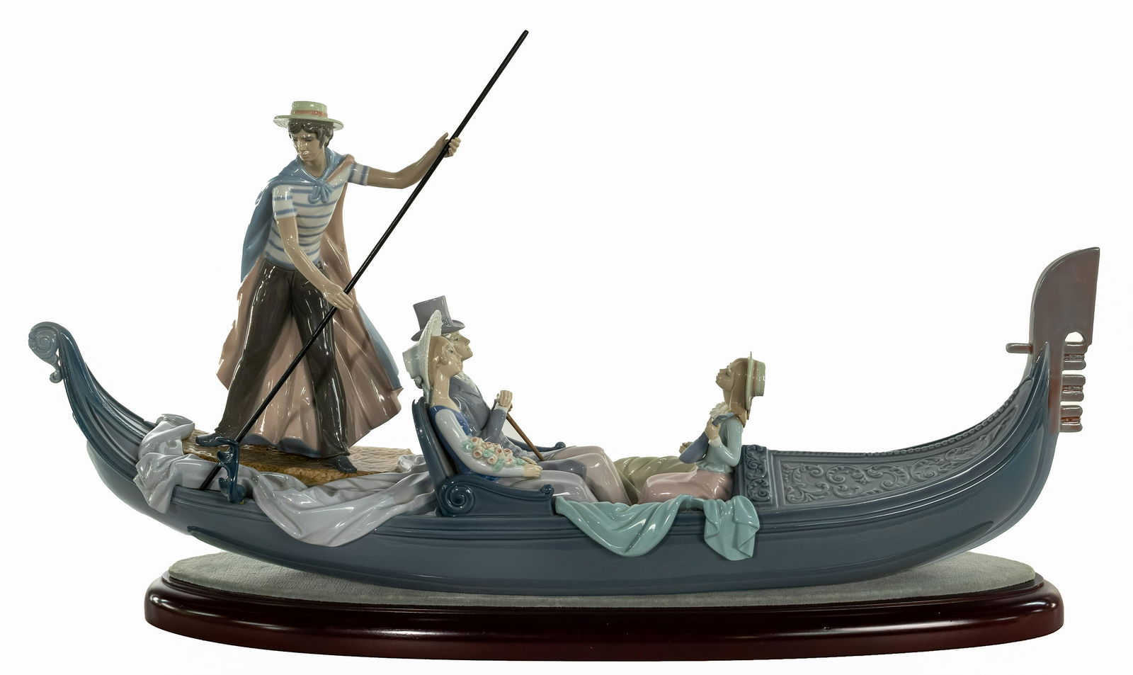 Lladro #1350 'In The Gondola' Figure (1 of 5)