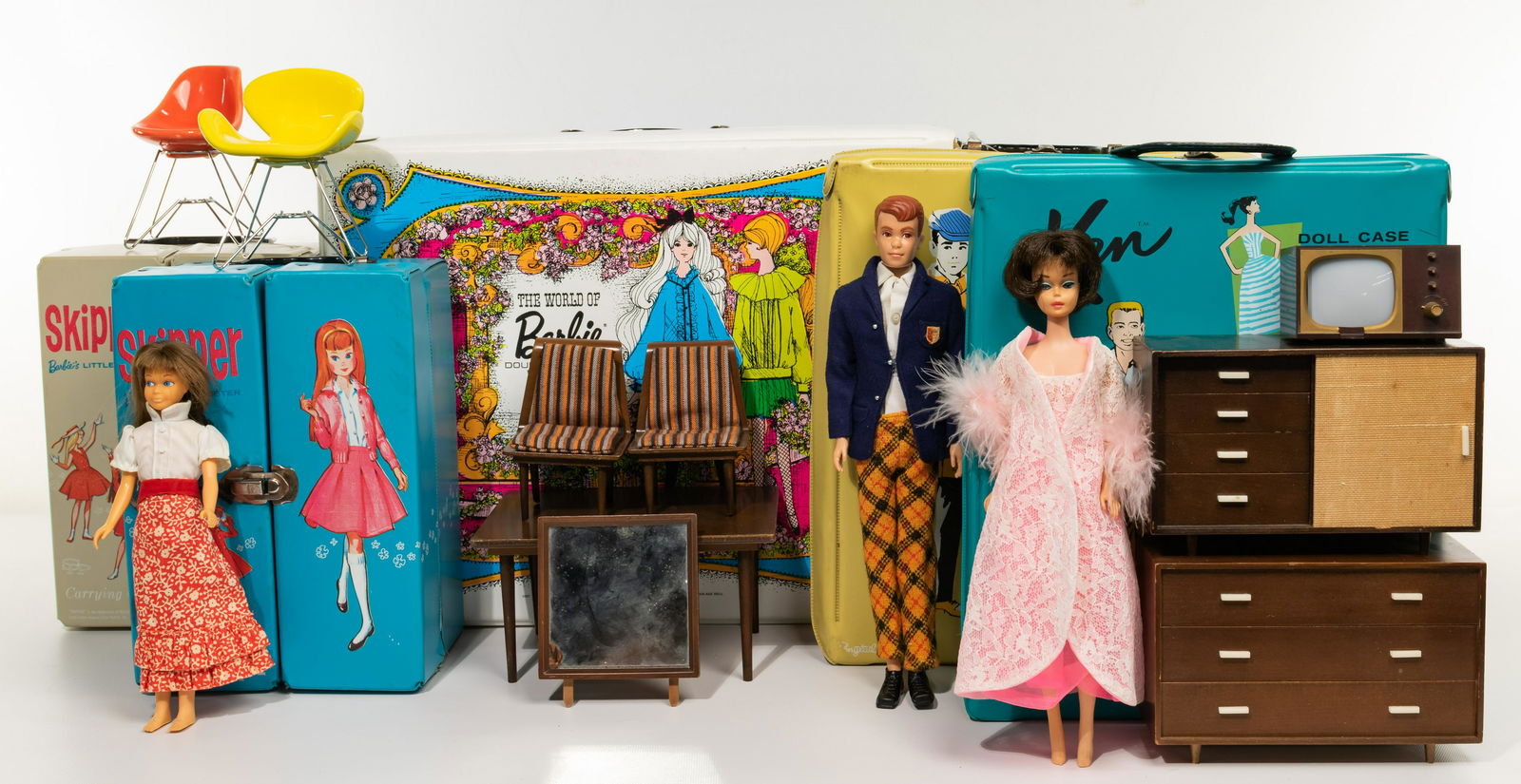 Mattel Barbie, Ken and Skipper Assortment (1 of 4)