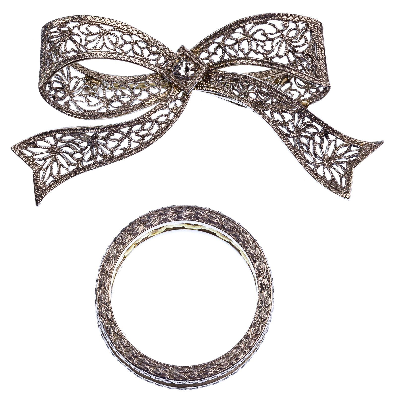 Beaudry Platinum, 18k Gold and Diamond Ring (1 of 3)