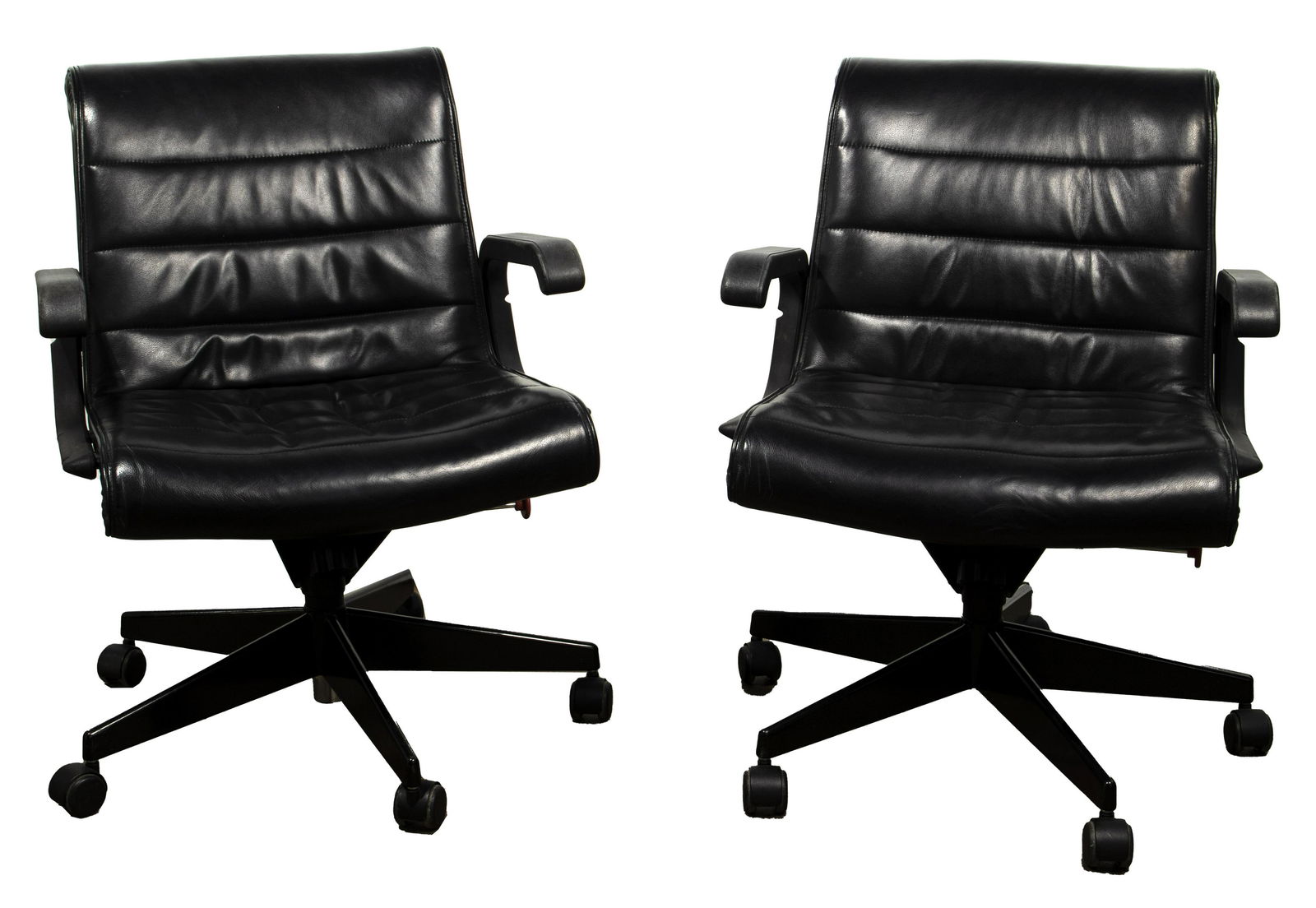 (Attributed to) Richard Sapper for Knoll Chairs: Modern swivel office chair, having black leather upholstery, metal and plastic frame and casters Height: 37 inches, Length: 22 inches, Width: 24 inches Condition: Good, light wear consistent with use;