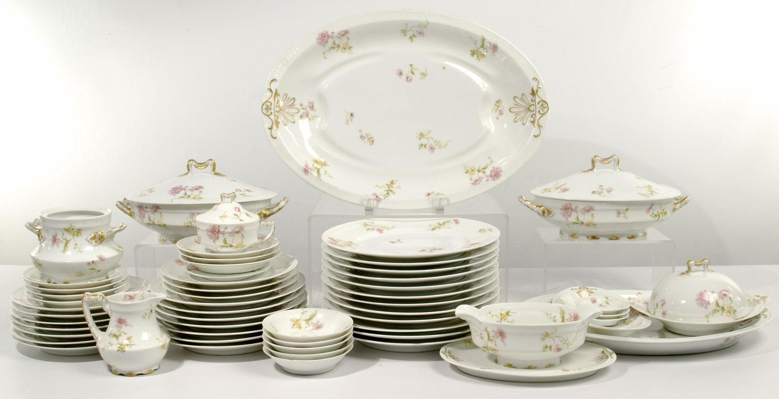 Limoges Haviland Porcelain China Service (1 of 2)