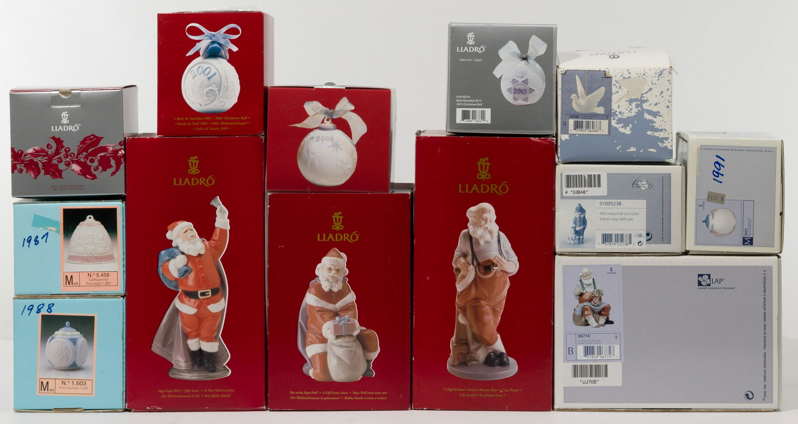 Lladro Christmas Figurine Assortment (1 of 3)