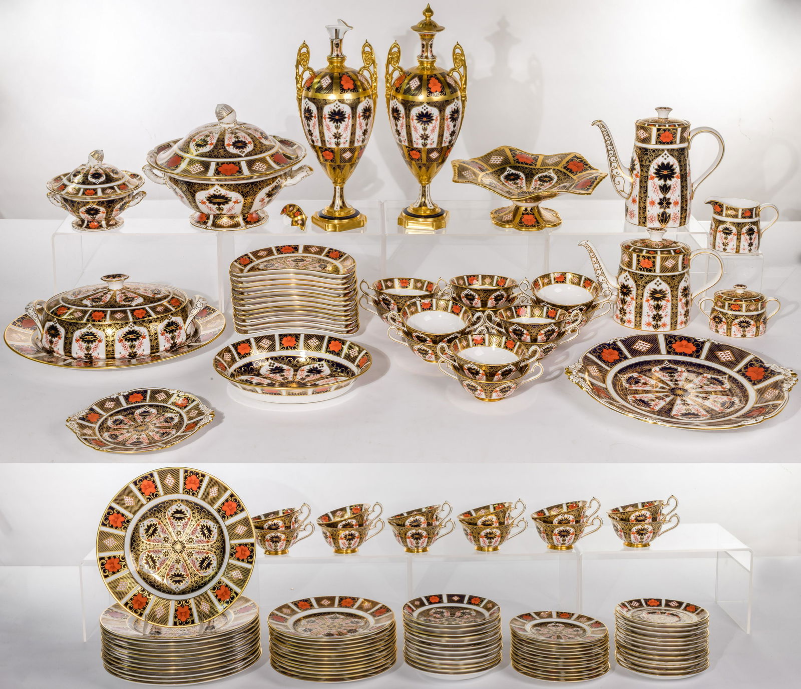 Royal Crown Derby 'Imari' China Service (1 of 10)