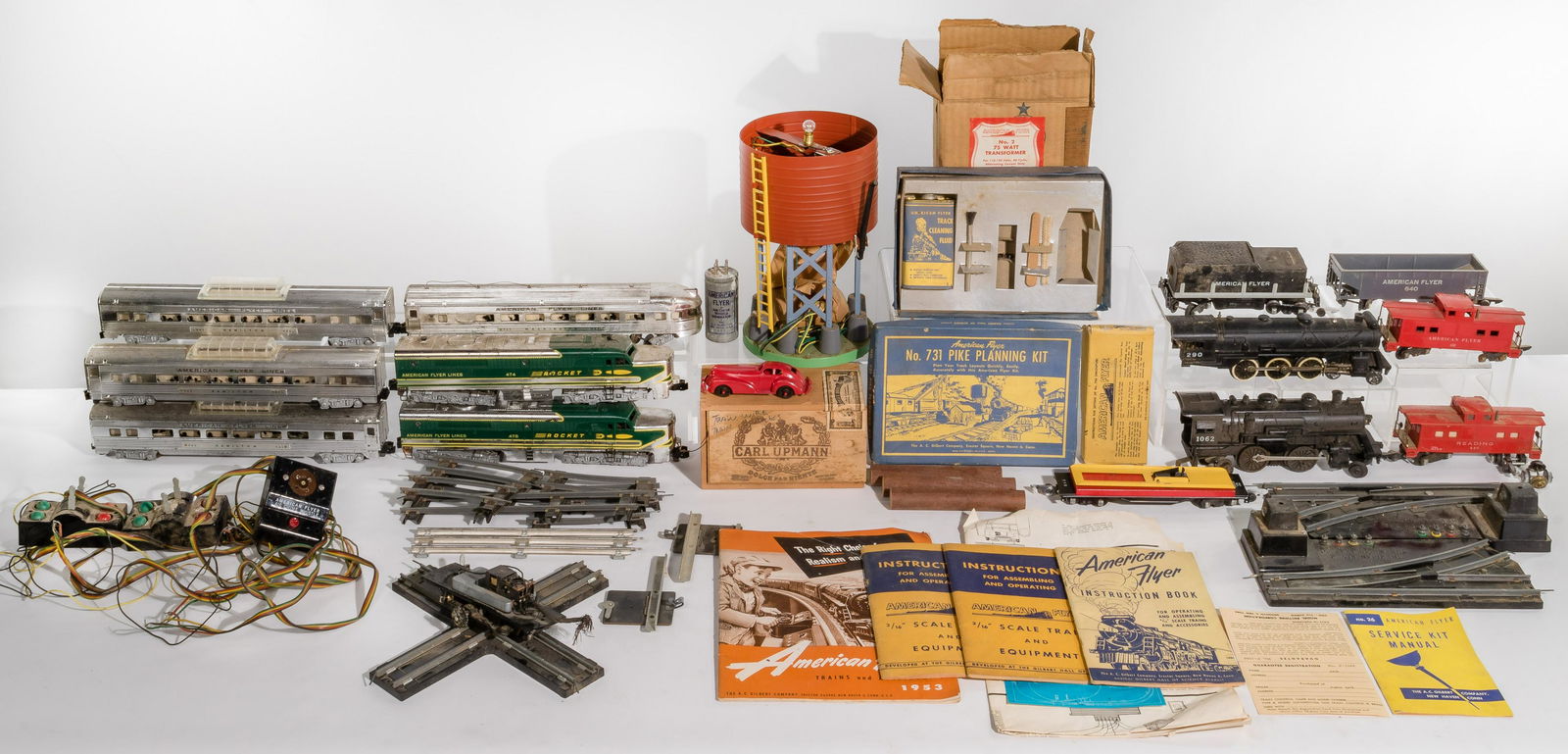Lionel and American Flyer Model Train and Accessory Assortment (1 of 2)
